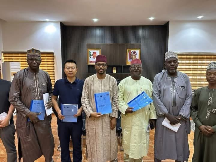 CONSTRUCTION OF BUNKURE - BONO, KAUSANI - MICHIKA AND 'YANDOJI ROAD