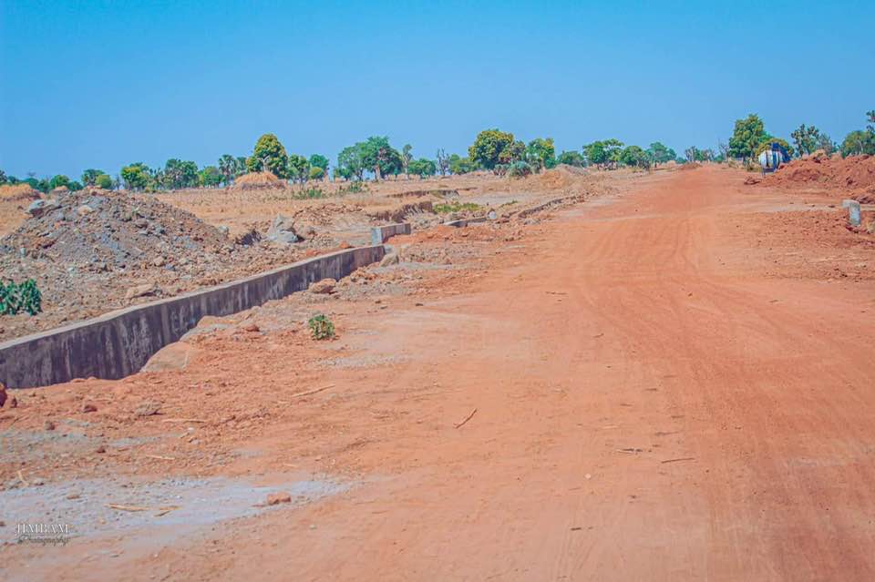 CONSTRUCTION OF HAWAN GANJI TO BADARI ROAD IN GWARZO LGA