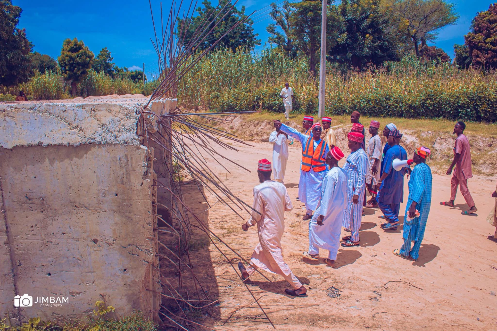 CONSTRUCTION OF ROAD FROM ZUWO TO FAGOJI IN KIRU LG